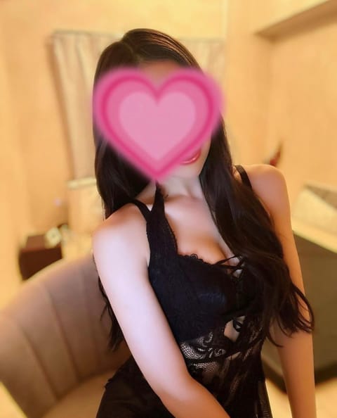 作り直したので見てもらえると嬉しいです💪🏽💗

次回出勤は6/12 17:00までです☺️
既にご予約してくださっている