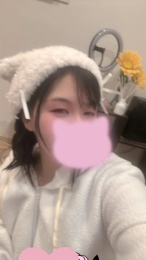 猫耳フードつけちゃた🐈🤍ᩚ
18時以降空きありますよ✨
お問い合わせお待ちしておりますෆ˚*