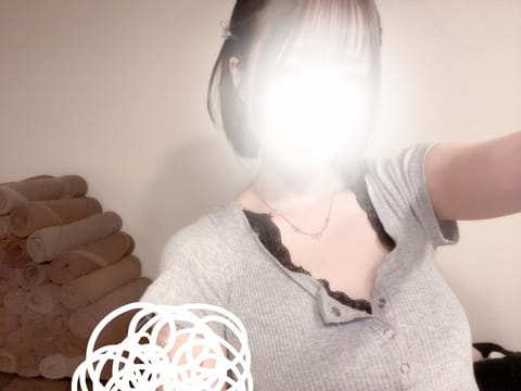 出勤します✌🏻⋆꙳

3連休なの昨日知ったー(´°▽°｀)
みんな楽しいお休みにしてね.ᐟ.ᐟ

 #メンズエステ
 #