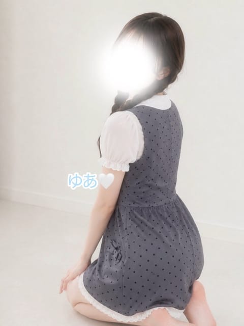 明日はゆあの出勤日です🪄
🎀8/27(木) 17:30-22:00
　〜20:10🈳

どんなお兄さまとの出会いがあるか