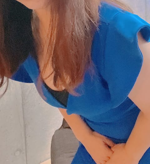 寒すぎて 心も肩も 固まった

上司より
話聞いてる この手です

癒されて 体ほぐれて 愚痴も消え

寒さでガチガチの