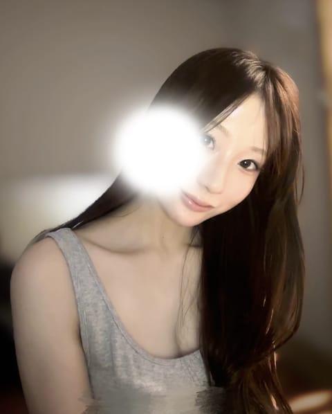 いるよー🥰遊びにきてね🤍