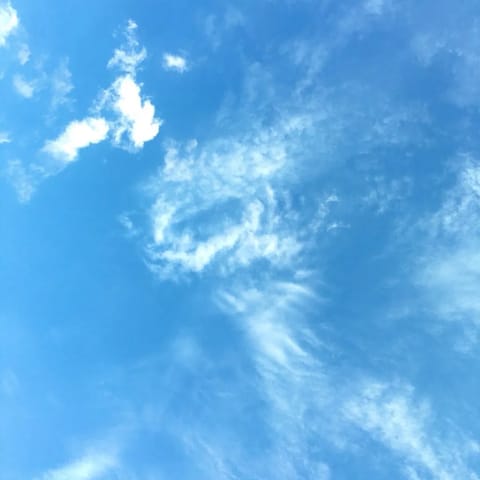 夏の空って感じですなぁ(*´ω｀*)☁️𓈒𓏸