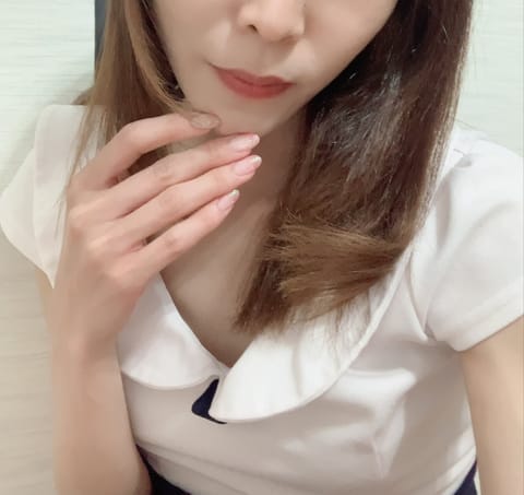 おはようございます🌞今日天気がいいね！
お兄さんたち水分補給してお出かけ楽しんでね！えなも明日は満喫しよ
大好きな岐阜を