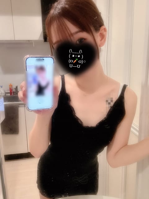 こんばんわ！しゅっきんしました🎀
空綺麗すぎたから貼っとく笑

本日もラストまで！☔️やけど会いに来てくれる優しい方お待
