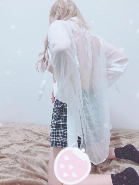 11/7 11:00~21:00@越谷の出勤決定しました✨️(この日は少し髪色暗めです🐰)
dmなどで連絡してくれた方あ