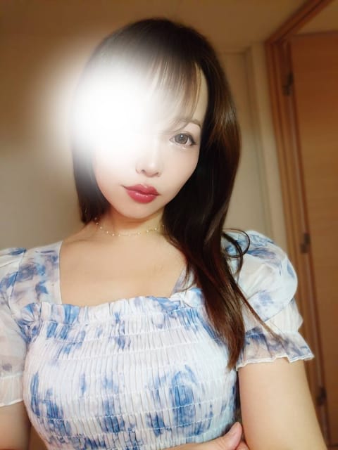 7月の思い出を抱きしめる🌿

笑顔になれた瞬間も
出会えたご縁も
心にそっとしまって…💕

8月も笑顔いっぱいの
素敵な