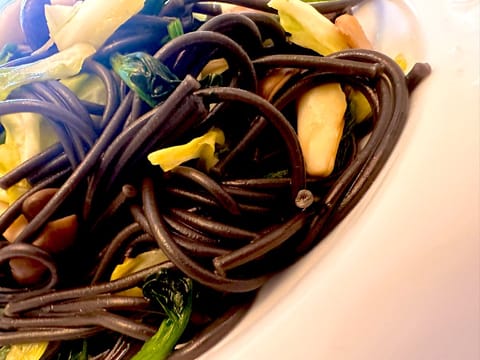 お腹すきまくって
大慌てで野菜たっぷりペペロンチーノ