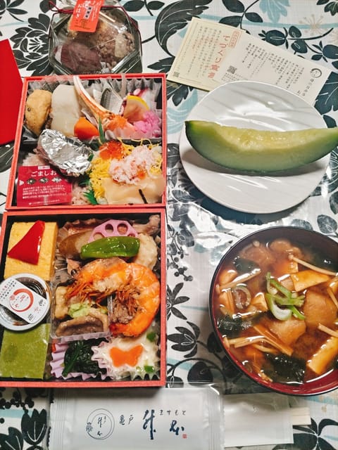 赤だしのお味噌汁にハマり中😋

朝からね、
女性アイドルの映像が流れる中
私は『見てて疲れないの？😥』
と一言(否定して