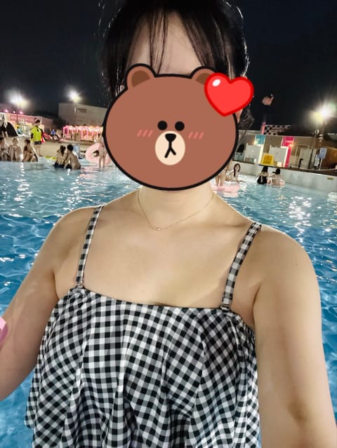 こんばんは🌇
今日から9月ですね🌕
今日はよみうりランドのプールに行ってきました🏊‍♀️入ってすぐに波のプールに入ったの