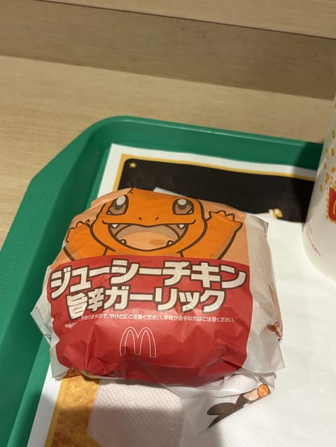 めちゃめちゃ可愛くないですか'?

今コラボしてるっていうから行ってきちゃった✌️

ポケモン、幼稚園とか小学校の時にめ