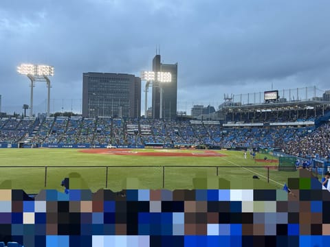 久々の神宮⚾️

レフトスタンドから📣
連敗脱出へ✨✨