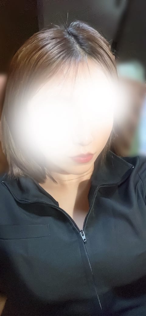 いきなり寒くなりましたね🤧
風邪ひかないようにお気をつけください😷🦠

9月の出勤日お知らせします🙋🌈
15日(火)14