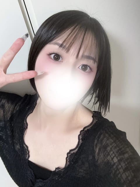 こんばんは✨
また大雨、皆様大丈夫でしょうか？😰😰
本日も出勤してます⸝⸝꙳
このあと〜1:45までご案内できます🉑

