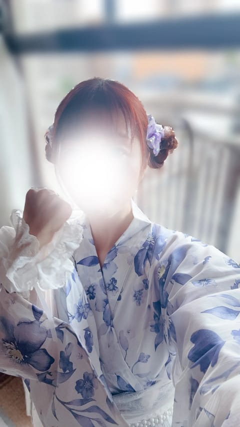こんばんは😊お久しぶりの出勤です！
お盆は地元に帰って浴衣着てお出かけしたりしてたくさんリフレッシュしました👘 

本日