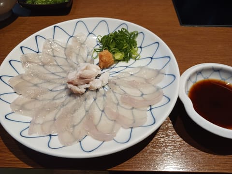 お疲れ様です🌙いつもありがとうございます✨️先日、母の生誕祭でふぐ食べに行って来ました🎉無事、チキンタツタとの再会も果た