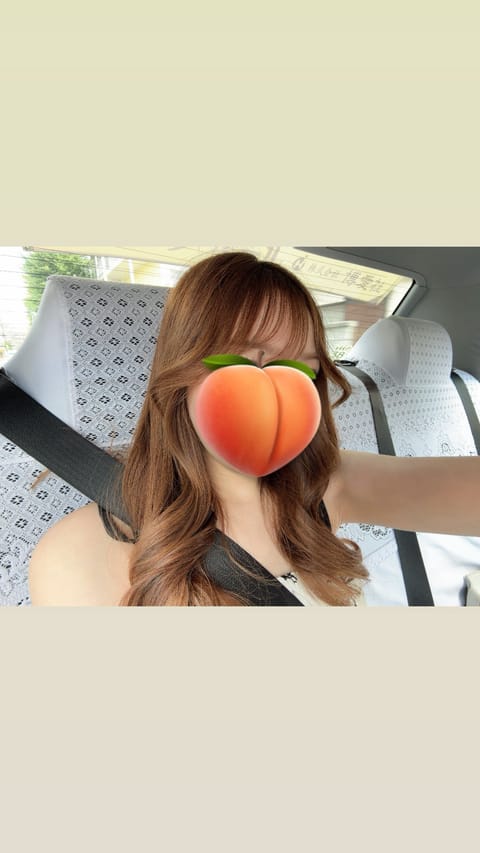 夏好きなんだけど好きじゃないから、今年の夏は好きなままでいたいです！🌻
お部屋涼しくしてまってるね🍑