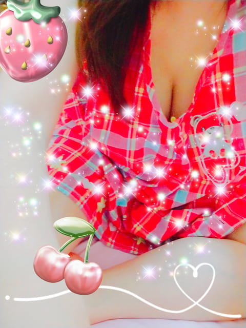 こんにちは😊

ご指名ご予約ありがとうございます♡

15時から最短ご案内可能です。

18時半施術終了となりますので、