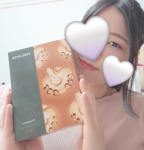 こんにちは✨

昨日も満枠🈵
ありがとうございました🙇

差し入れもいただきました！
美味しいフィナンシェありがとう🥰️
