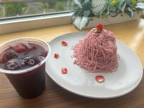 先日もありがとうございました🩷
楽しい話いっぱいできました₍ ᐢ.  .ᐢ ₎
本指名のお兄さんは寝ようとしてたのにきて