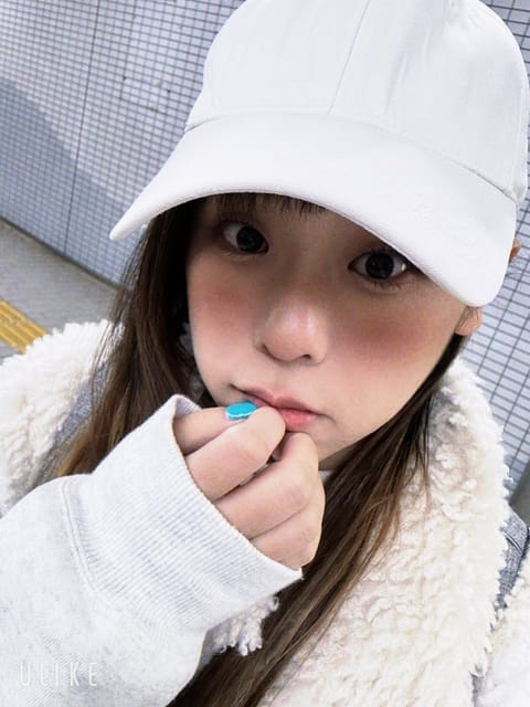 おはようございます♡
おさむーございますね🥶
今から少し早いですが、神戸三宮へ向かいます🫶
本日14時より神戸ルームにて