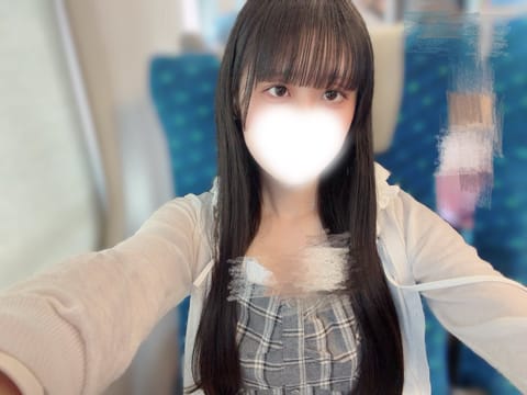 お部屋到着してるよ〜来るときなんだか涼しかった気がする！過ごしやすいからずっとこのくらいの気温がいいな〜🍧🥄

朝までお