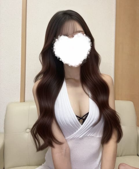 今日も18時まで調布ルームにいます♡

明日24日も13:00〜18:00調布ルーム追加で出勤になったので、ご予約お待ち