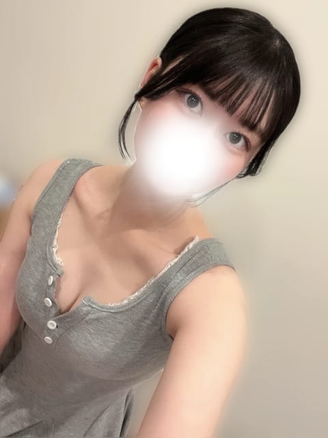 このあと12時から〜🍒
浜松町ルームにて20時までいます♡
だいぶ外暑くなってきたね〜〜
お部屋とっても涼しくしているの