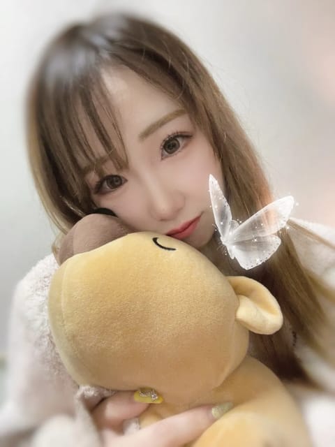 おはようございます( ˶˙ᵕ˙˶ )☀️

セブンの食物繊維のとれる水🍋が最近のお気に入りです。笑

本日と以下のスケジ