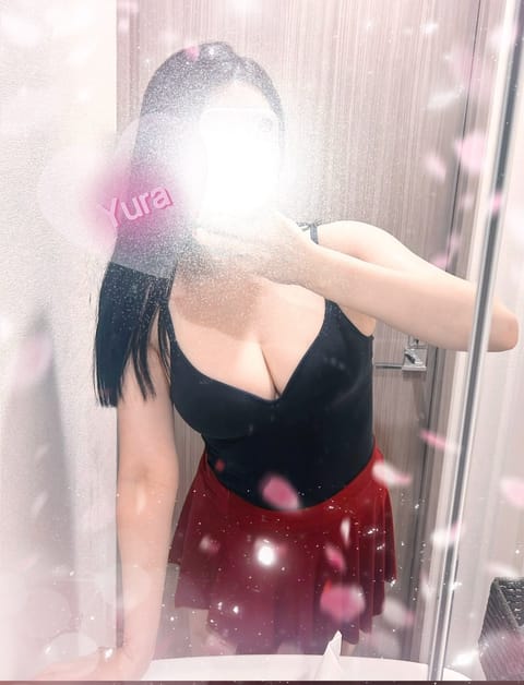 お久しぶりです🙌
扁桃腺炎で長くおやすみいただいてました〜！
本日お部屋空いたので出勤になりましたっ🌸
かなり久しぶりの
