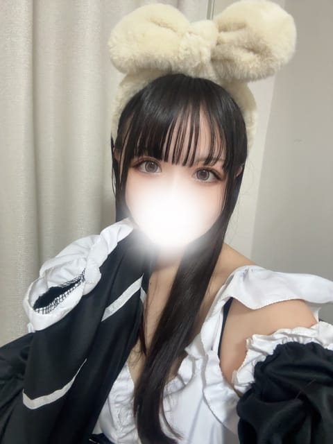 こんばんは🌙.*

今日は3時まで新橋です🐰♡

まだ声がっさがさなんですけどともだちに元からって言われましたかなしい😣