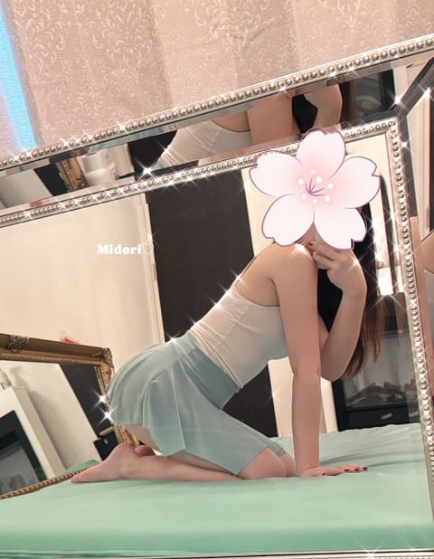 こんにちは😌みどりです🌸

本日も19:00まで出勤です💫
ご都合の合うお兄さん
是非会いに来てください🤍🩵