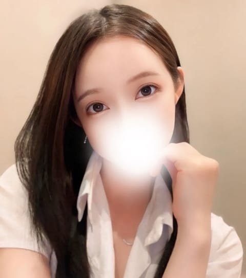 本日急遽出勤することになりました🫧

8/1 土 20:30〜　
品川のお部屋です🦋🤍

最短は22:30〜🉑です🙂