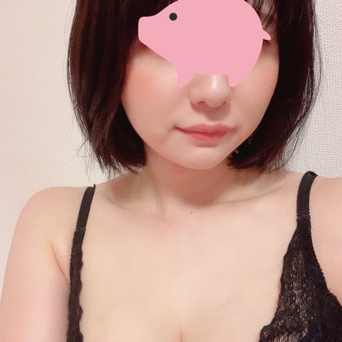 お知らせです🙌
少し間が空いてしまいました💦

明日28日20:00〜01:00出勤です😌
素敵なお兄様方にお会いできる