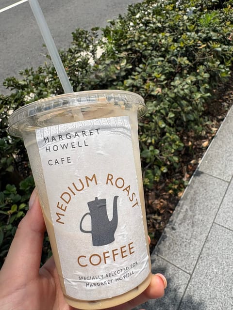 今から美容院💇‍♀️
冷たい飲み物飲みながら歩かないと、、
溶けそうだよぉー😖😖