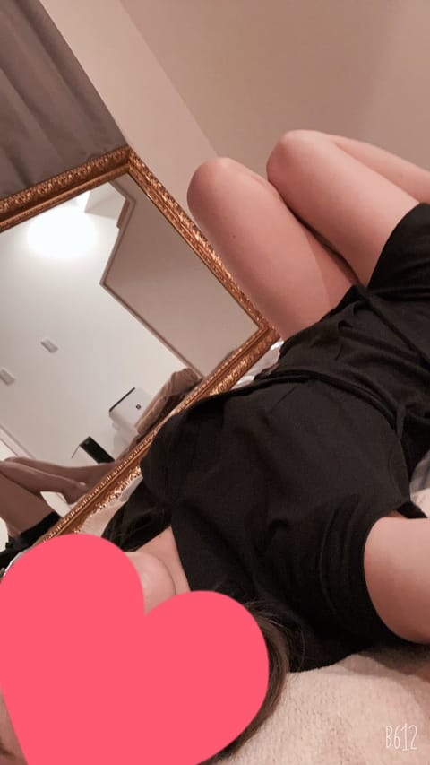 こんにちは😊
本日17：00〜21：00まで日暮里におります💕
お部屋とオイルを温かくしてお待ちしております✨
沢山のオ