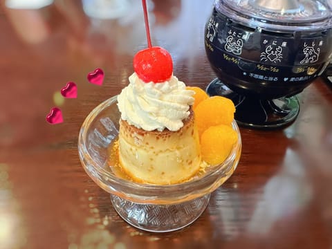 なめらかプリンも好きだけど…

やっぱり、昔ながらのカタカタプリンが大好きです🍮💕

(レトロカフェに行ったら、久々にル