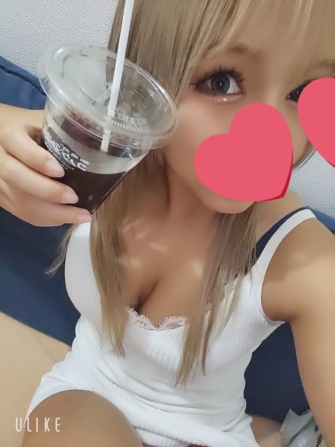１日のはじまりには
なにがなんでもコーヒー飲まないと気が済まないタイプ☕☀
コーヒーのんでやっとおはようって感じ☺(笑)