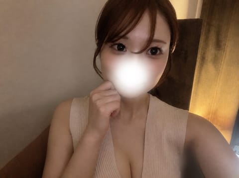 5月前半の出勤日です✨

5/8（金）18:00-22:30
5/13（水）18:00-22:30
5/16（土）15: