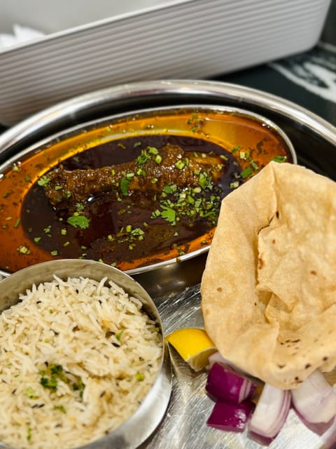 【まだ知らない、インドを食らう】

以前、お客様が福岡にいらっしゃったときに行こうとしていたお店
その日はあいにくの店休
