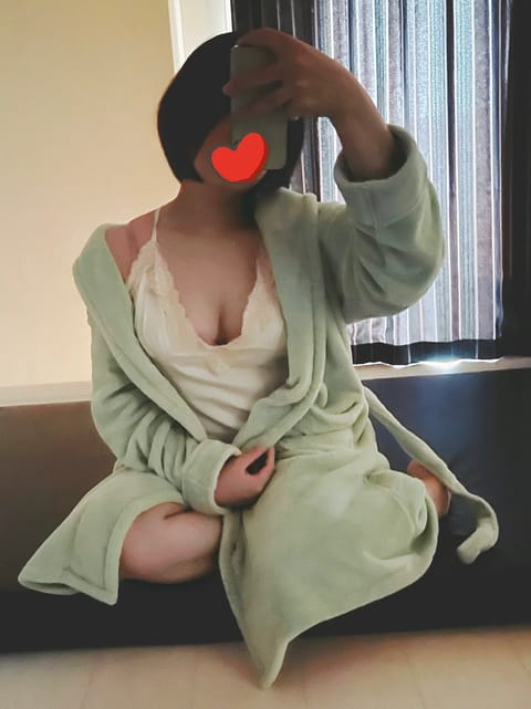 出勤します💕
21:30から空いてますよ🌼
待ってまーす❤️