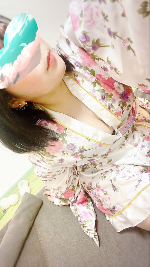 出勤してるよん💕

19時まで居るので
お誘い待ってます😊✨
