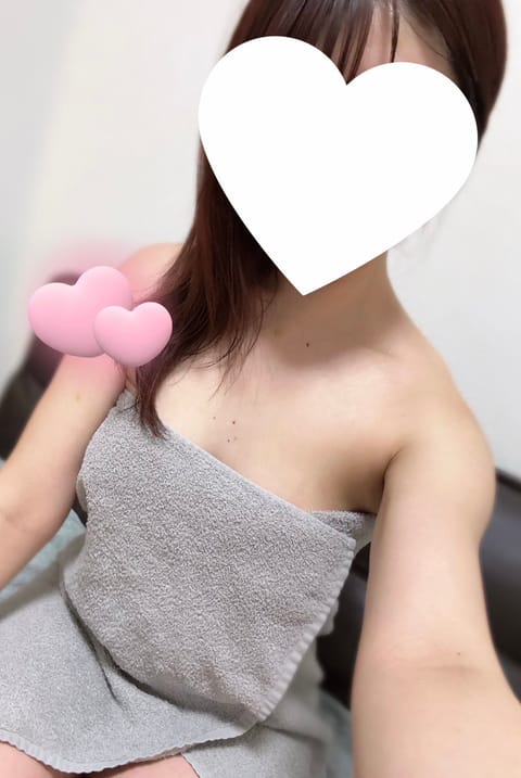 あけましておめでとうございます⛩🤍
今年もよろしくお願いいたします🥰

本日朝までいます〜🎶早速きてくださった仲良しさん