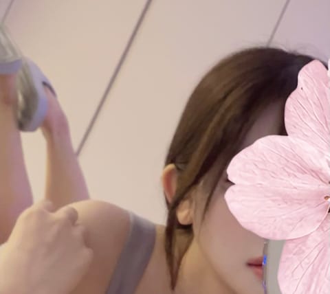 真白つばさ