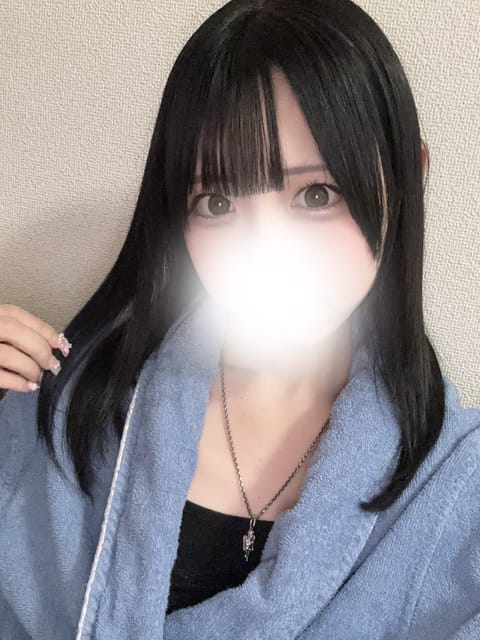 今日0:00~5:00でいます❣️髪をまっくろに染め直しました😽✨絶賛伸ばしちゅー😽✨