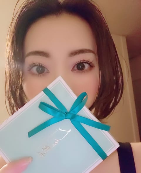 今日は14時から20時まで出勤してまーす🧴

チョコの差し入れありがとうございましたー😊