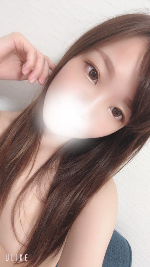 おはようございます☀

12時から出勤です♡

お部屋暖めてお待ちしてますね😌