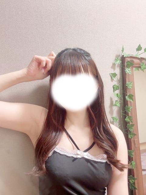 今日から連休！！
お昼からお待ちしてます💞