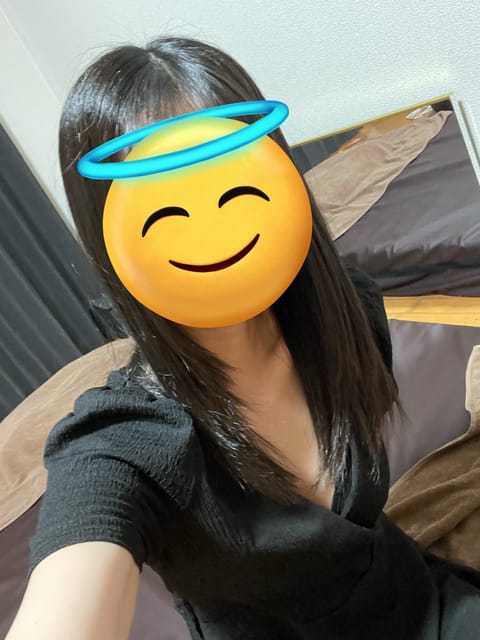 今日10時から15時まで出勤してます！

花粉がすごいですが花粉症の人は気をつけてくださいね😭