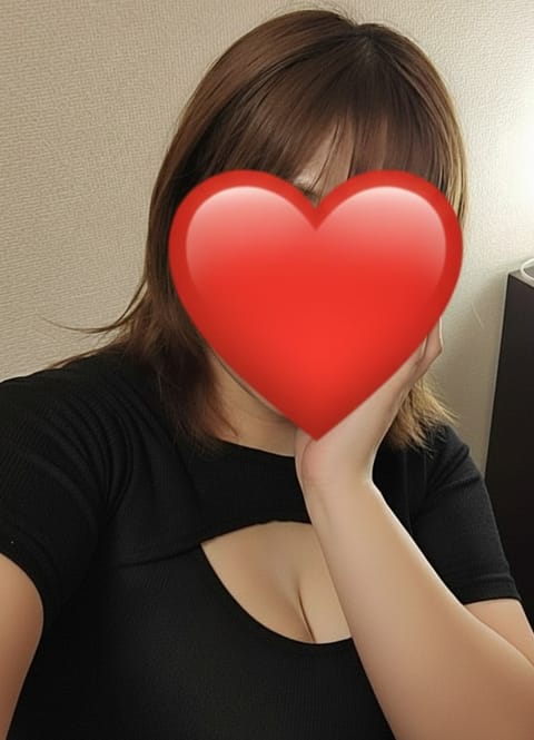 本日12時から出勤してます
今日も精一杯癒しをお届けしますのでよろしくお願いします〜♡